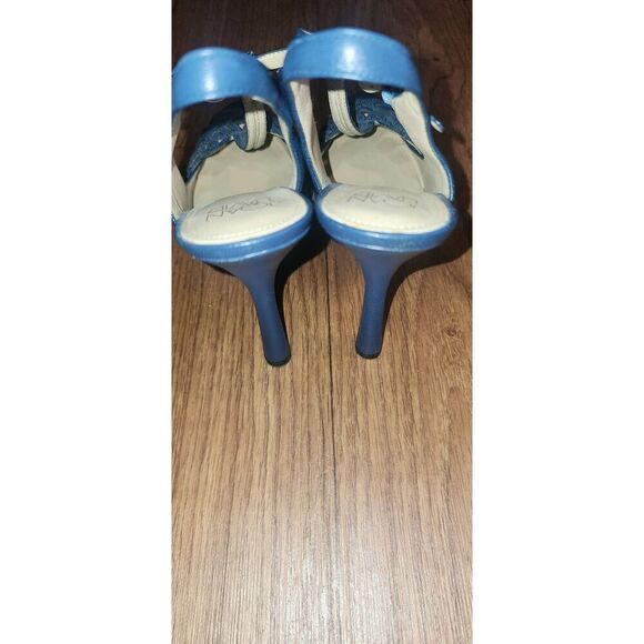 Joan & David Darieth Heels - Picture 3 of 8